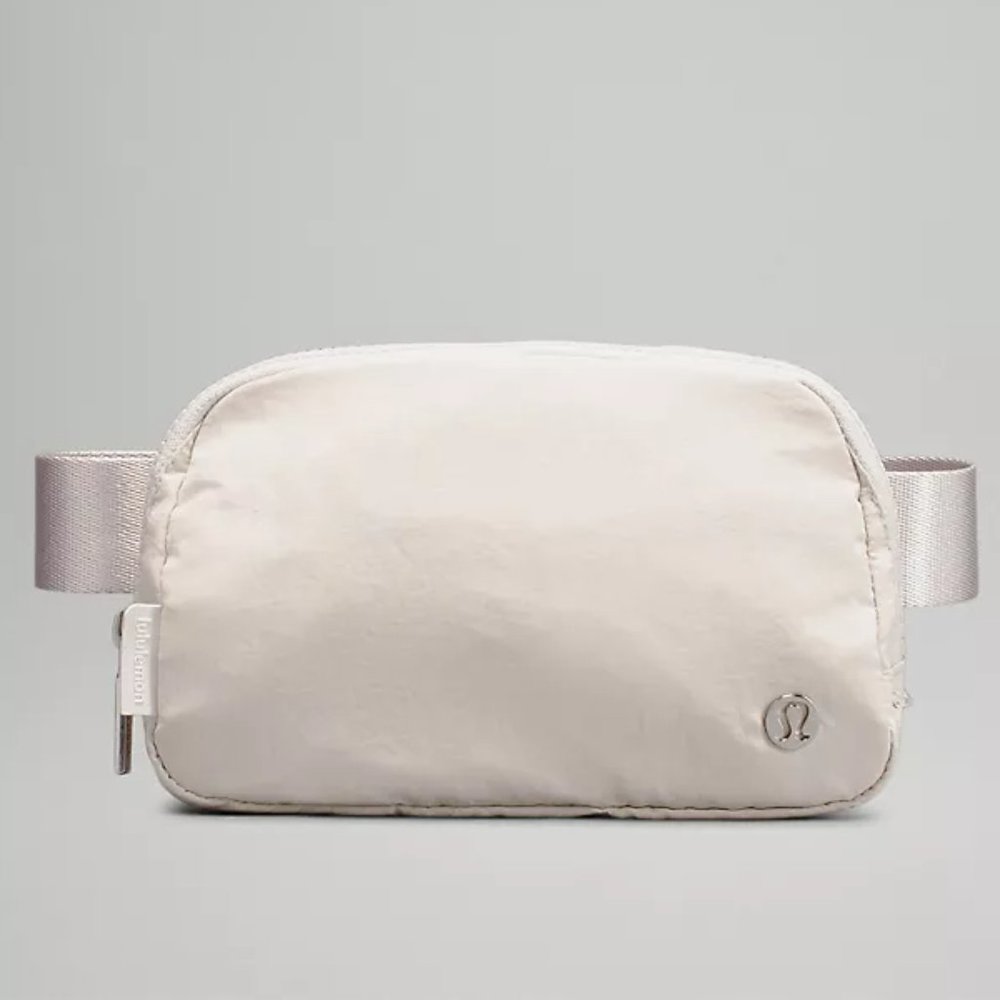 Lululemon Everywhere Belt Bag in White Opal